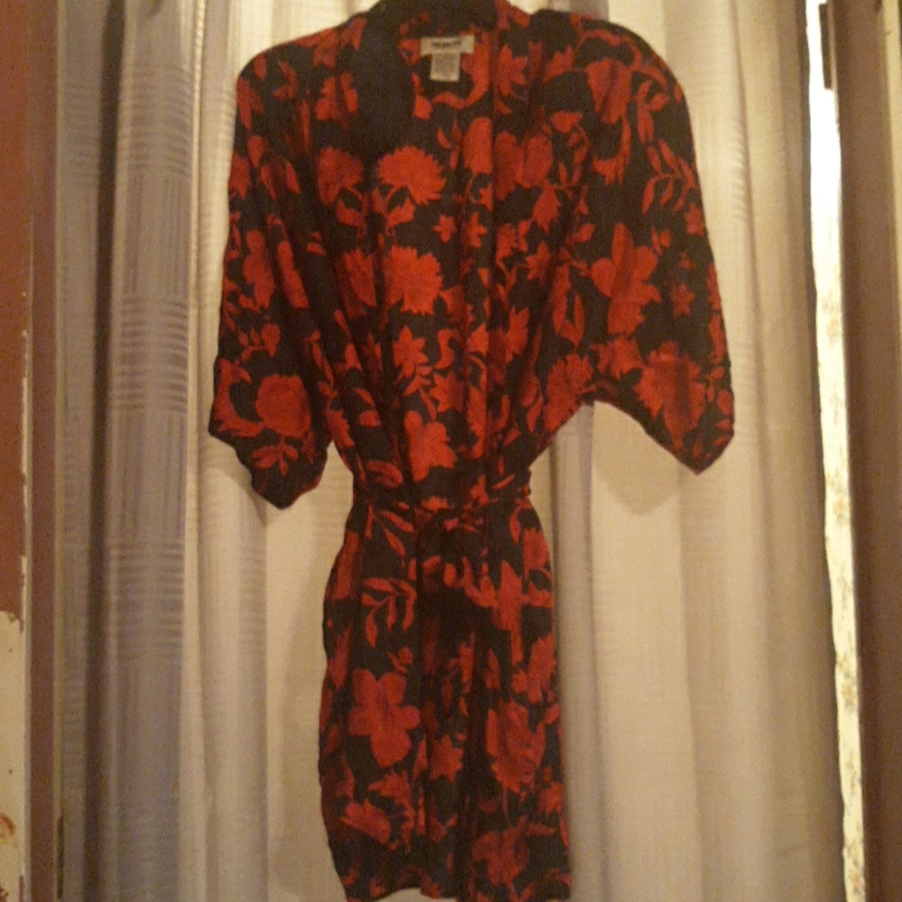 Black and Red Silk Robe with tie
